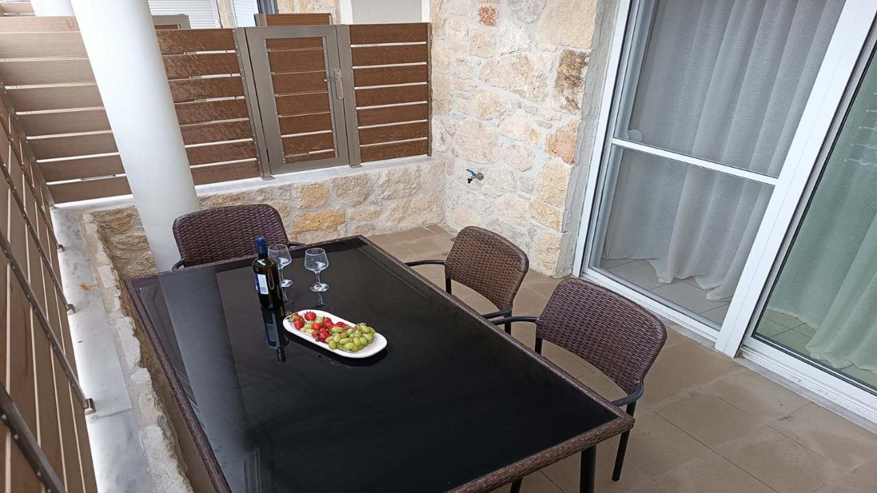 Anastasia Luxury Suites By Xenius Zeus In Nea Flogita Exterior foto
